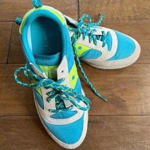 Saucony hornet sneakers